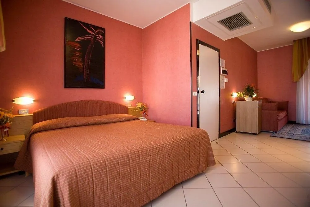 Hotel Junior Rimini 3*,