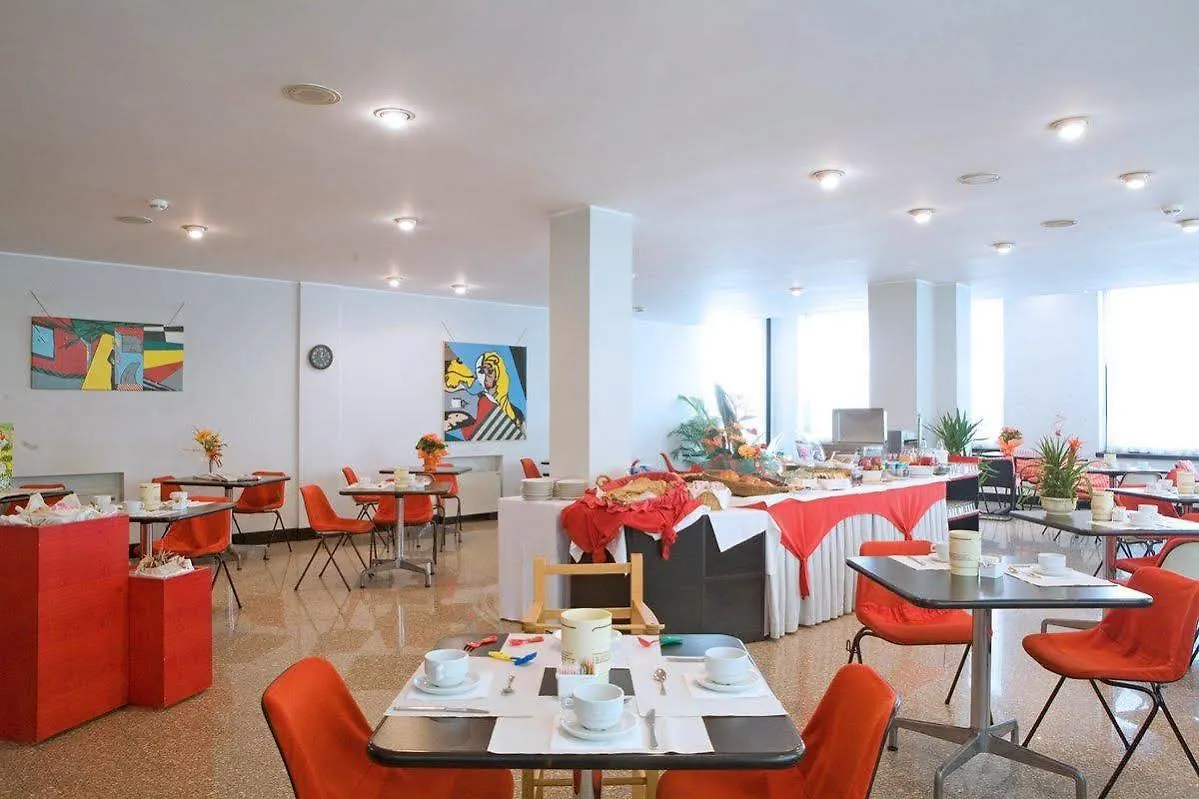 ***  Hotel Junior Rimini Olaszország